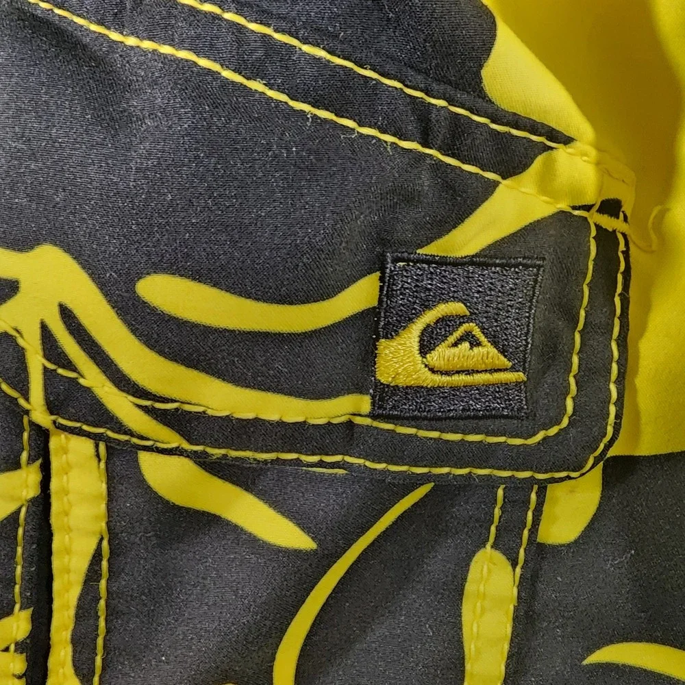 Quiksilver Mens XXL‎ Yellow Black Tropical Floral Cargo Board Shorts Swim Trunks
